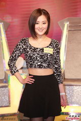 组图：杨诗敏情人节有约 许亦妮信一见钟情