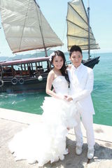 组图：港姐刘倩婷拍婚纱照 明年初与李丞责完婚