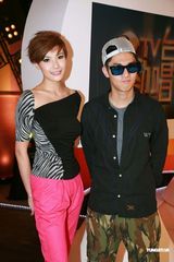 组图：亚视55周年台庆将举行 鲍起静关楚耀等拜神 