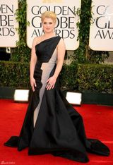 高清图：凯莉-奥斯本礼服亮相香肩柔媚