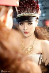 组图：胡桑发布最新写真 变身复古女郎