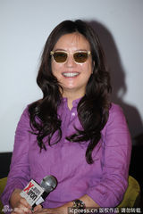 组图：赵薇助阵李樯新书发布 被指人红体胖