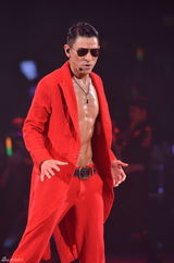 组图：刘德华演唱会嘉宾皆大牌 张家辉全家撑场