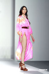 幻灯图集：桂纶镁斜肩裙美艳 蔡健雅宝蓝装优雅