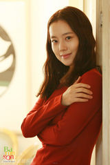 组图：韩星文彩苑代言酒业品牌 展温柔贤淑气质