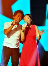 组图：齐秦热吻杨钰莹 齐豫恐选错遭弟记恨