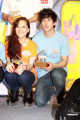 高清组图：卫兰开唱请卫诗 官恩娜澄清结婚传闻