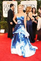 高清组图：米歇尔-盖勒着蓝白礼服裙抢镜红毯