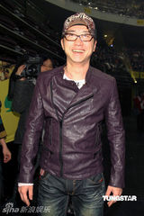 幻灯图：欧阳菲菲6年后再开唱 延时开场惹混乱