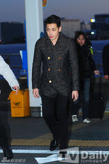组图：韩星Rain飞LA备战好莱坞新片亮相机场