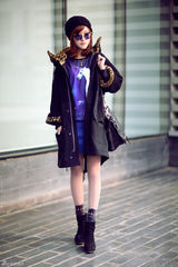 组图：徐子淳雪天好心情 休闲装可爱卖萌