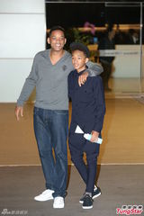 组图：威尔-史密斯携子赴台 亲民不输阿汤哥