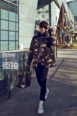 明星爱街拍：李易峰都市型男街拍秀大长腿Style