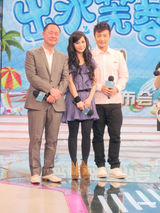 幻灯图：阿娇自封专业演员 与方力申合作有感觉 