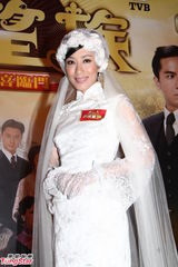 组图：杨怡坦言尚不结婚 与罗仲谦处观察期