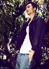 组图：吴超杂志大片风格多变显型男本色