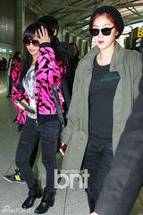 组图：T-araf(x)等靓装现身机场赴马来西亚