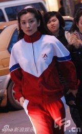 幻灯：李冰冰全智贤拍《秘扇》 穿学生装扮嫩