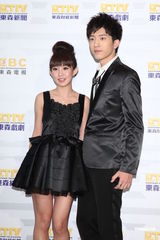 高清组图：群星共贺东森新节目 J女郎罗康妮成焦点