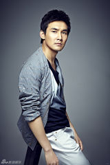 组图：张铎时尚质感大片曝光 笑容展熟男魅力