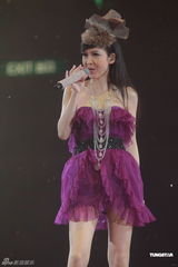 组图：周慧敏红馆个唱落幕 嘉宾阵容强大 