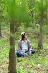 组图：赵子琪路金波拍温馨亲子照 女儿萌态出镜