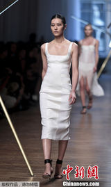 组图:中国超模再战纽约时装周 闪耀T台气势逼人