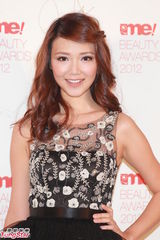 组图：徐子珊真空上阵出席时尚杂志庆典