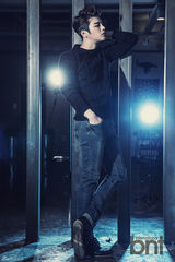 高清组图：徐仁国拍时尚写真 冷酷眼神魅力十足