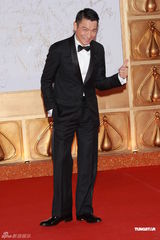 组图：刘德华刘嘉玲亮相2012年港姐总决选红毯