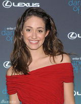 幻灯：众星关注气候问题 艾米-罗森红裙秀香肩