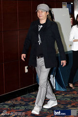 组图：杨贤硕朴尚民等亮相韩星李Juno婚礼