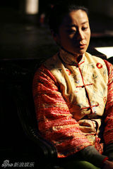 幻灯：《让子弹飞》再曝剧照 苗圃角色扑朔迷离