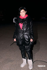 幻灯图：《天与地》热拍 佘诗曼裹棉袄陈豪玩乐队