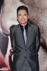 组图：周润发调侃曾志伟常喝醉 吴镇宇将末日庆生