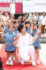 组图：张芸京新造型女人味 传与小煜暧昧粉丝心碎