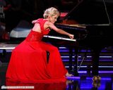 组图：2011美国小姐诞生 17岁金发少女斯坎兰夺冠