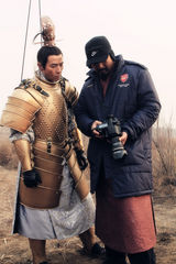 高清组图：保剑锋《铜雀台》与周润发片场合影