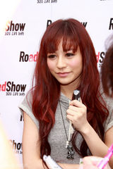 高清图：江若琳参加公益活动 称陈志云是好人