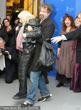 幻灯图集：《猛犸象》记者会 杰拉尔-德帕迪约亮相