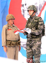 策划：校服军装白大褂 韩版美男制服诱惑