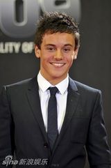 组图：英国跳水神童正太面孔猛男体魄