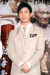 幻灯图：《叶问前传》台北首映 杜宇航叶准大耍咏春 