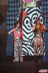 组图：罗志祥热力开唱 与萧亚轩上演贴身热舞