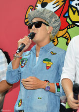 独家高清：《RunningMan》四主持在港办签名会