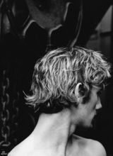 高清组图：英国偶像亚历克斯-帕蒂弗黑白写真