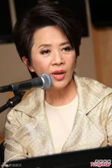 高清图：叶德娴三月再开唱 搭档伦永亮大赞满分