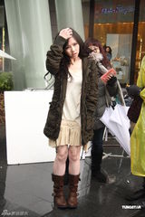 高清组图：林宥嘉绯闻女友邓紫棋台湾拍摄专辑MV