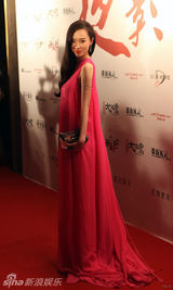 幻灯图：霍思燕亮相上海电影节 盘点7次时尚曝光