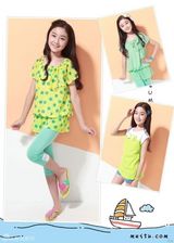 组图：点读机女孩中学生活照曝光 依旧清秀可爱